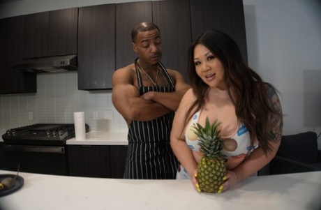 美女Connie與我浪漫的性交