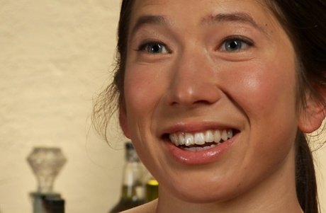 金髮美女上了自己的後父