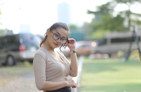 巨乳輕熟女多姿勢性愛